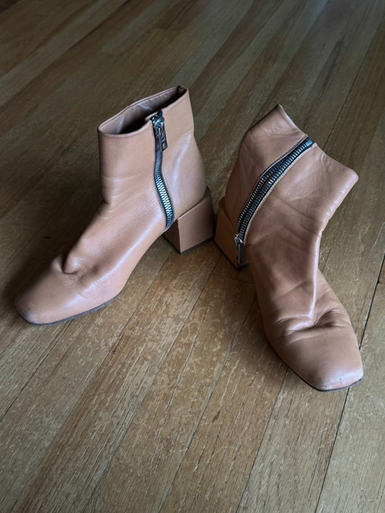 Loq Lazaro Bootie In Miel Size 39 — image 2 of 6